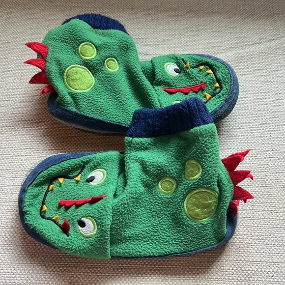 Adorable Hannah Anderson Dragon slippers size 13/1 - Picture 2 of 4
